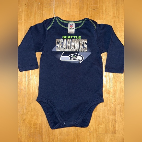 Seattle Seahawks onesie long sleeve 6-12 month boy girl unisex NFL football - Picture 1 of 3